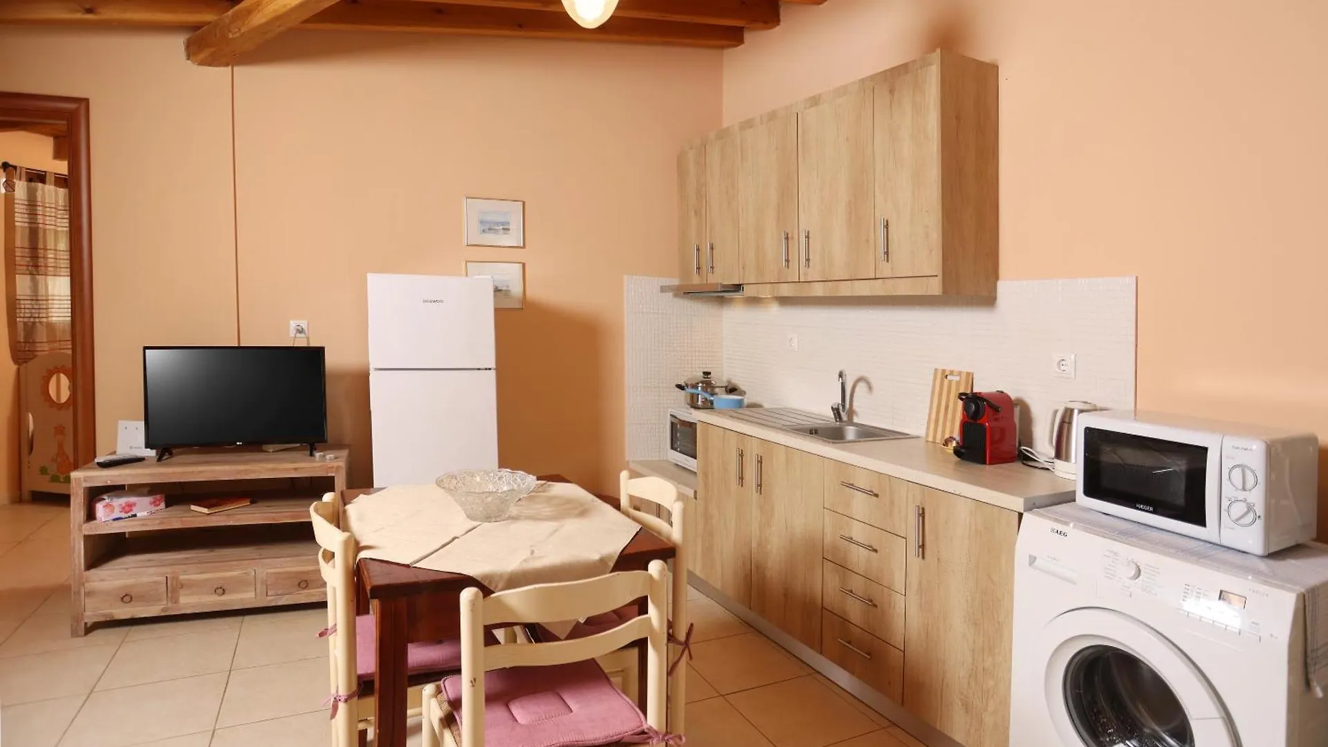 Madlen Apartments Nea Skioni 0*,